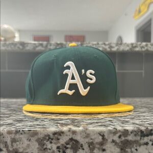 New Era Oakland A’s Fitted Cap - 7 3/8
